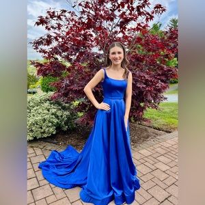 Sherri Hill size 00 royal blue prom dress